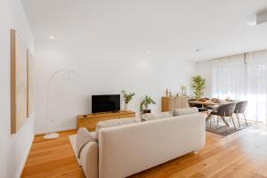 Sal DOuro Atlantic Living Gym & Garage