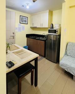 Henrys Newport Condotel