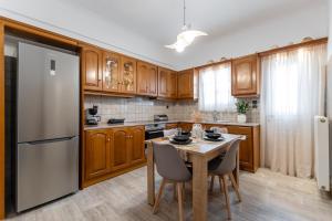 Makima Central Naxos Town