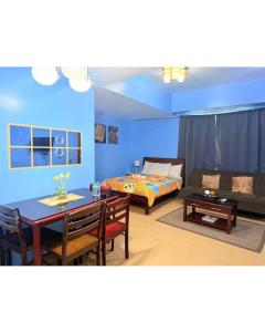 Henrys Newport Condotel