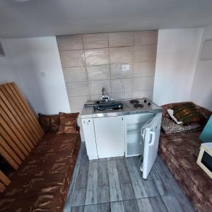 Vízparti horgász és nyaraló ház