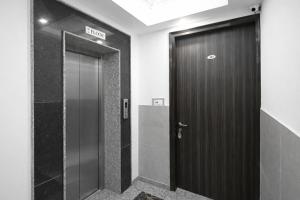 Apple Park - Rooms & Suite with Free Airport Transffer