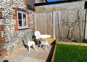 Annies, 30 Station Road