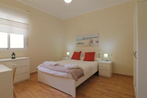 C102 - Huge and Stylish 5 Bedroom by the Center