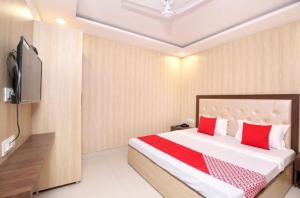 Forever view Hotel near Golden temple