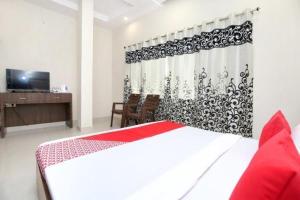 Forever view Hotel near Golden temple