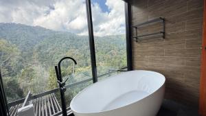 บ้านเคียงธาร โฮมสเตย์ แม่แมะ Cascade Lodge