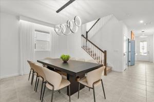 7 Bedrooms 6,5 Bathrooms Solara 9158SC home