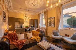 2BR with Free Parking Nr Edinburgh & Dalhousie Castle