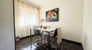 Vecindario Apartment with 2 Bedrooms and Workspace