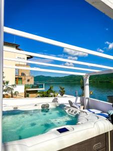 Riviera 990 - Resort & Restaurant