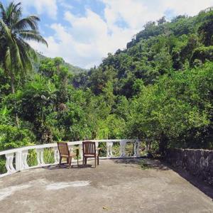 Portland Riverside Retreat