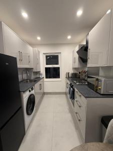 Luxury 2 Bed Apartment Steps from Greenwich Park