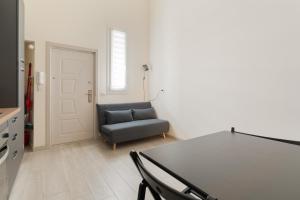 GuestHost - Cozy Loft with Mezzanine Milan