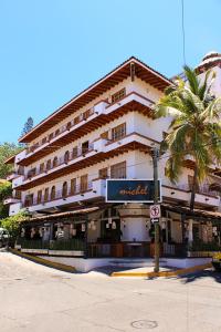 Olas Altas Suites Departamentos, Отели - Пуэрто-Вальярта