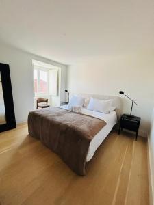 MY LX FLAT Elegant Duplex with River View