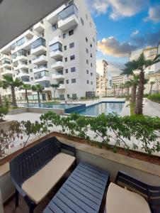 Quiet, Modern Studio Apartment in Zenata with Pool View