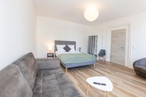 Le Topaz - Grand Appartement pour Groupes avec Parking Privé - 4 ch avec Tv