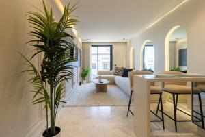 Elegant Studio Casablanca Quartier des Hopitaux Maarif Tramway Terrace Parking - Ana