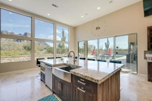 Superstition Mtn Estate! Luxe Pool and Rooftop Deck
