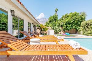 Mountain View Desert Villa with Pool & Jacuzzi