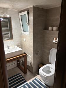 Irogami 3 Bedroom Apartment - 1 min walk from Cholargos Metro