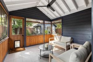 Chic Music City Retreat & Studio