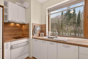 Golden Breeze Apartment