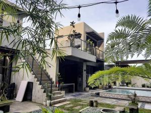 Luxury Tagaytay Staycation with Heated Pool - 25 Pax - Arcade - Near Tourist Spots