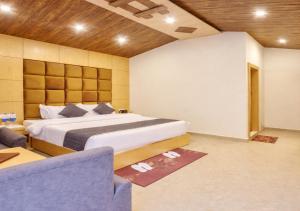 Flora Hills Manali