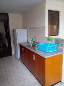 Departamento en La Colón 3 hab, 5 camas, equipado