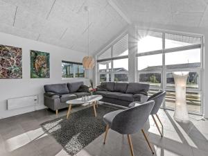 Holiday Home Niesina - from the sea by Interhome