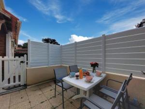 Holiday Home Les Jardins de la Palmyre-2 by Interhome