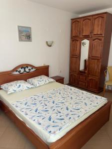 Two-bedroom sea view apartment Romantika