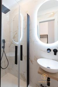 Imperium Aquilae - Luxury guest house, 300mt to Metro, 8 min to Colosseum