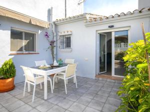 Holiday Home Isa by Interhome