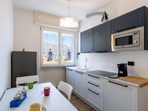 Apartment Tra le onde by Interhome