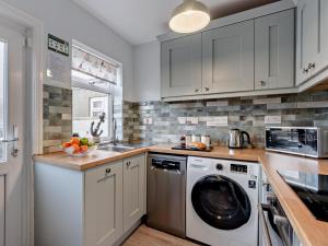 3 Bed in Seahouses oc-cn003