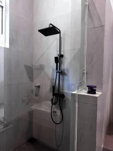 HOTEL Pearl White Residency