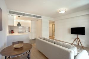 Modern Lisbon with Balcony and Pool II by Homing