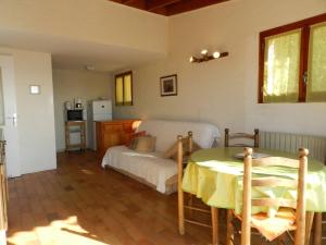 LV005-065 Appt 2 pièces 4 couchages LE LAVANDOU