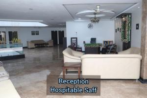 Tirupati Lodging And Celebration Hall