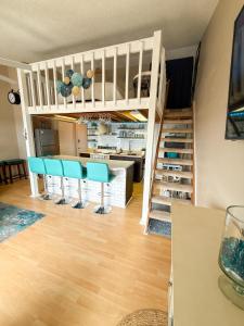 The Little Penthouse