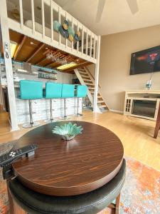 The Little Penthouse