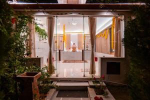 Mountain Creek 7BHK Luxury Retreat by ELIVAAS Prive Near Fatehsagar