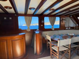 Caicco Silver Star 2 by Blue Marine