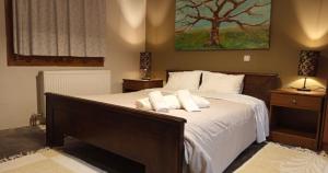 Goura Guesthouse Lake Doxa Mountain Retreats