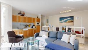 strandnahe FeWo mit Schwimmbad im Haus, a cappella 03, Binz