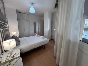 Practico apartamento junto a Estación de Sants