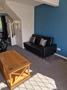 Warsett Crescent, 5 bedrooms near the coast.